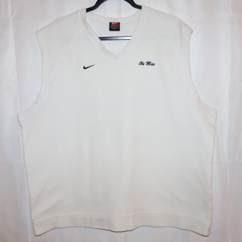 Nike Vintage Ole Miss Rebels Sleeveless V-Neck Vest FA05 Team Apparel. Men's XXL